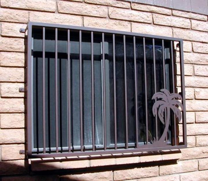 حفاظ آهنی برای پنجره